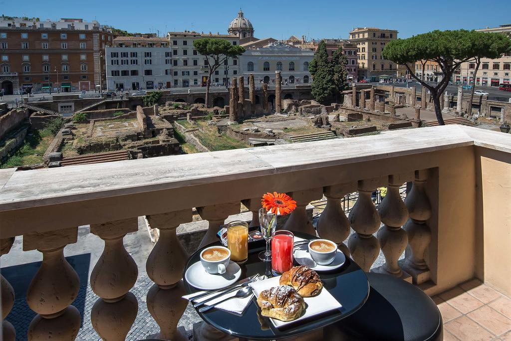 Pantheon Caesar Relais Hotel Rome Exterior photo