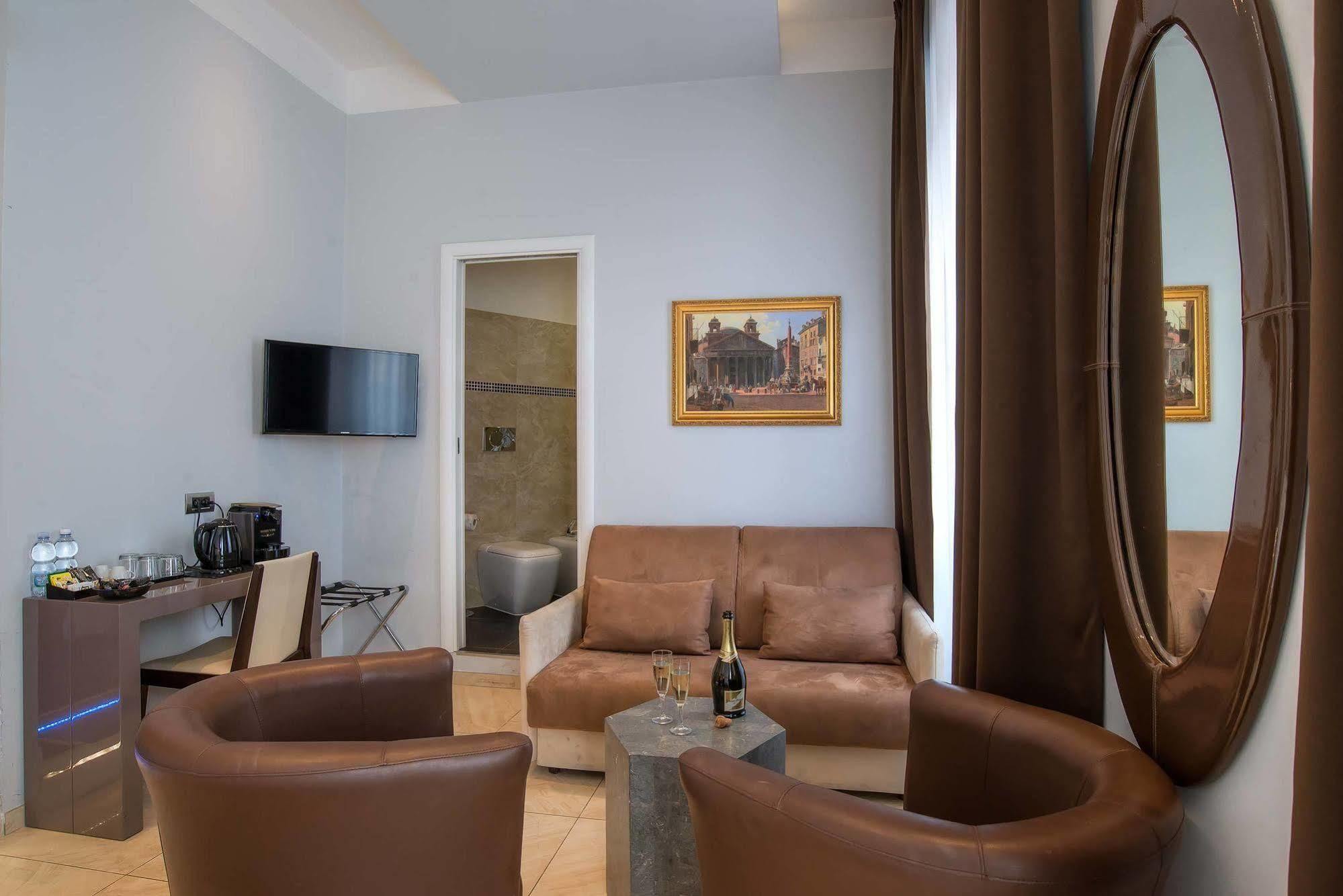 Pantheon Caesar Relais Hotel Rome Exterior photo